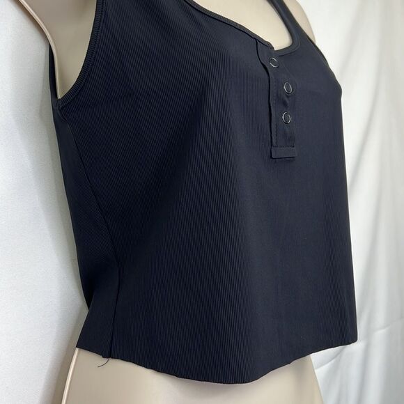 Lanston REVOLVE black ribbed cropped Henley tank top NWT size small - Picture 4 of 11